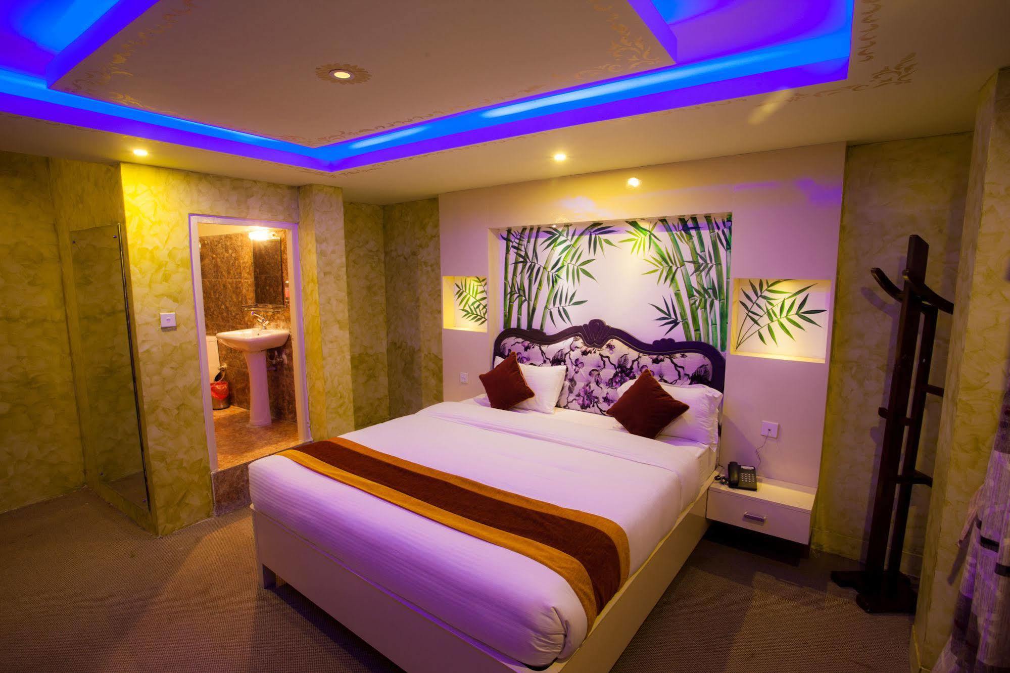 Hotel Nepal Tara Katmandu Kültér fotó