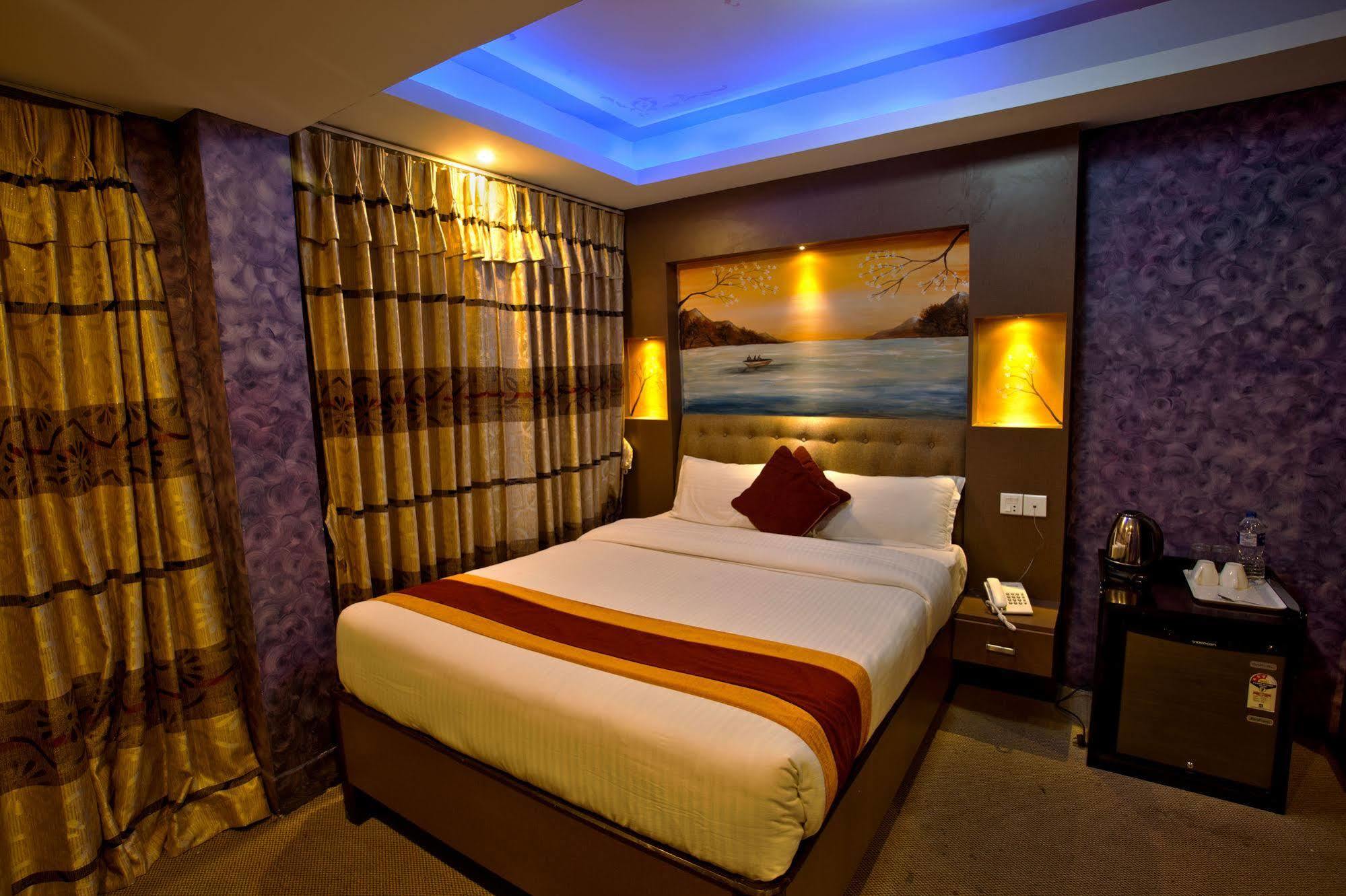 Hotel Nepal Tara Katmandu Kültér fotó