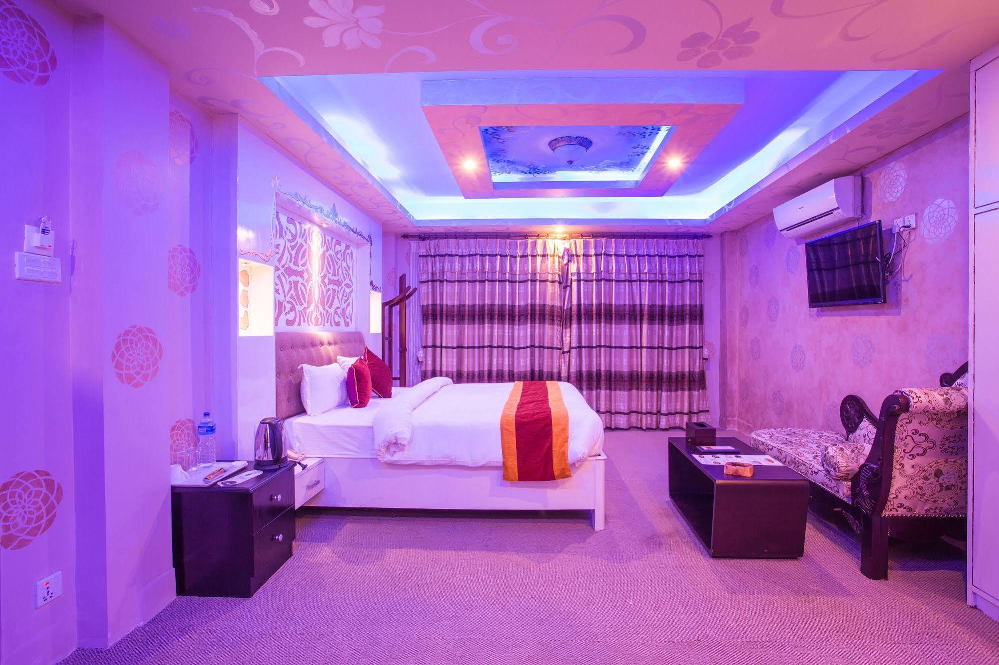 Hotel Nepal Tara Katmandu Kültér fotó