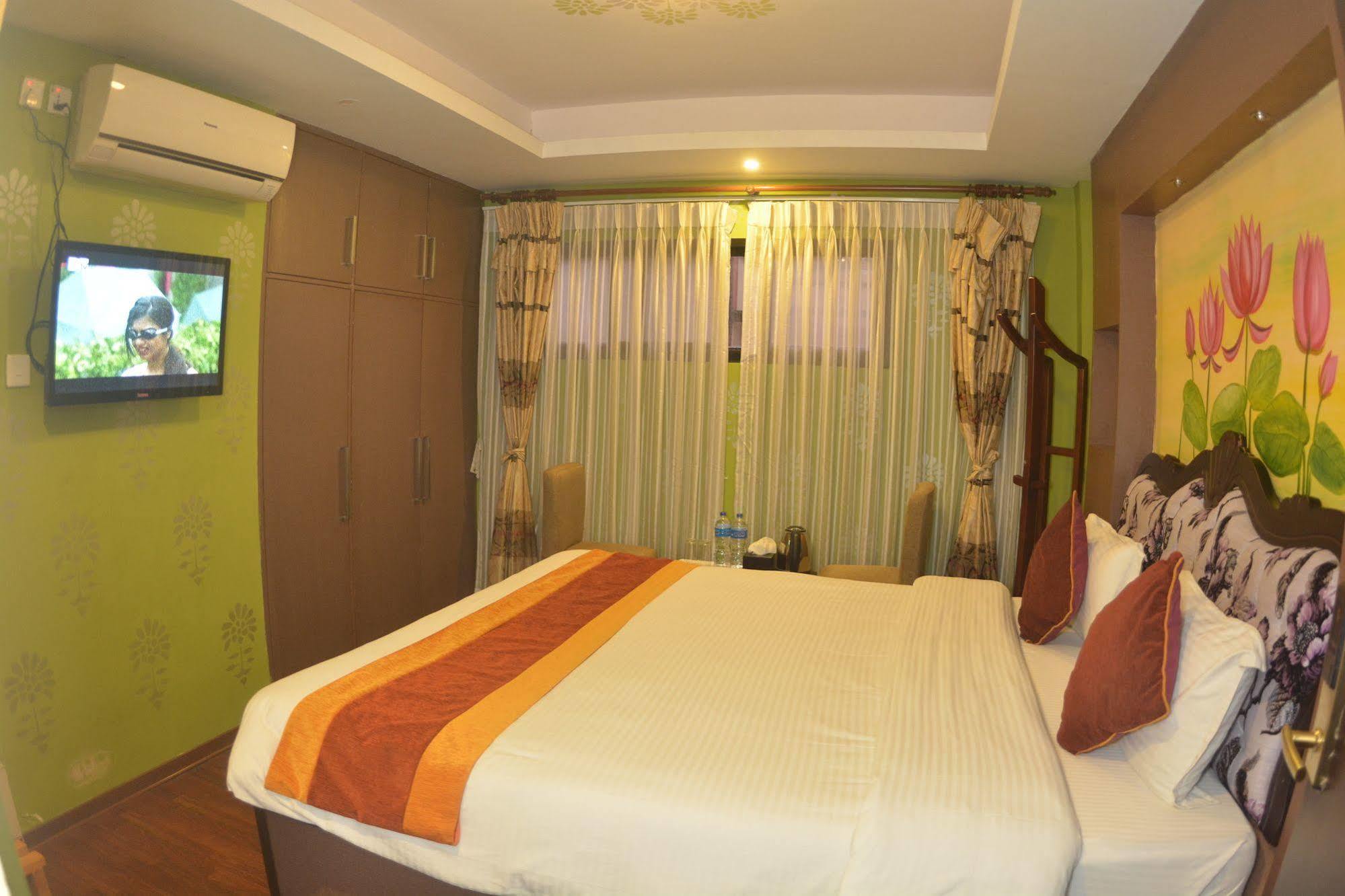 Hotel Nepal Tara Katmandu Kültér fotó